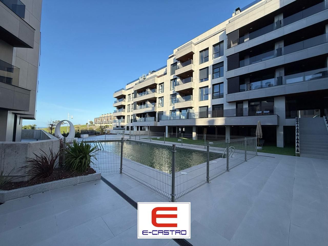 Swimming pool of Planta baja for sale in Castro-Urdiales  with Terrace, Storage room and Community pool