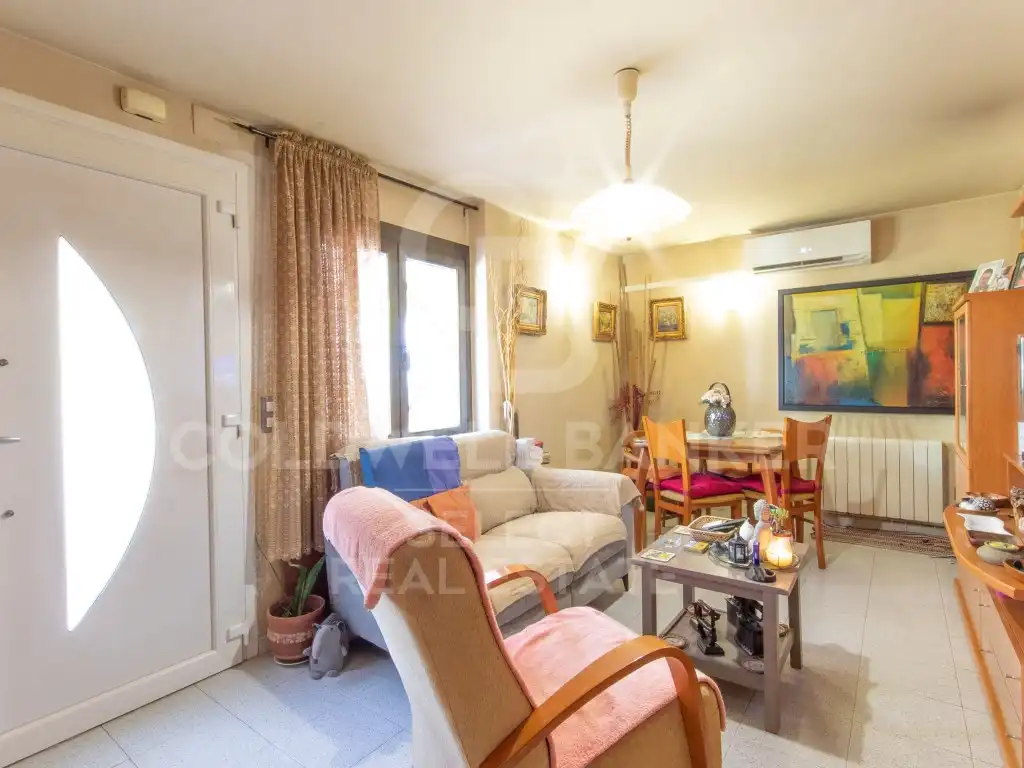 Sala d'estar de Casa o xalet en venda en Sant Cugat del Vallès