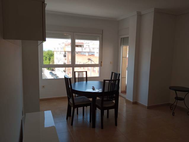 Piso en Alquiler en San Benito - Patiño