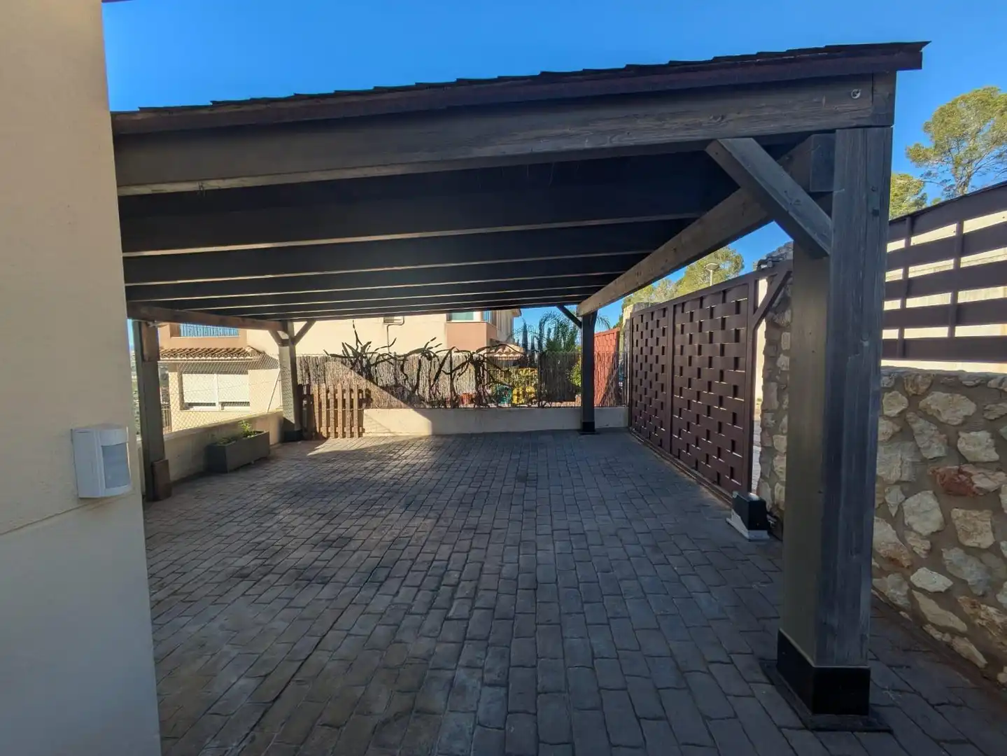 Terrassa de Casa o xalet en venda en Alzira amb Aire condicionat, Jardí privat i Parquet