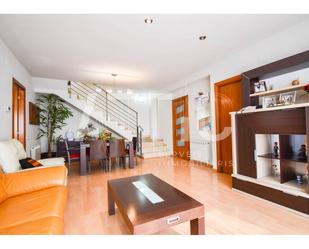 Living room of Single-family semi-detached for sale in Sabadell  with Air Conditioner, Heating and Parquet flooring