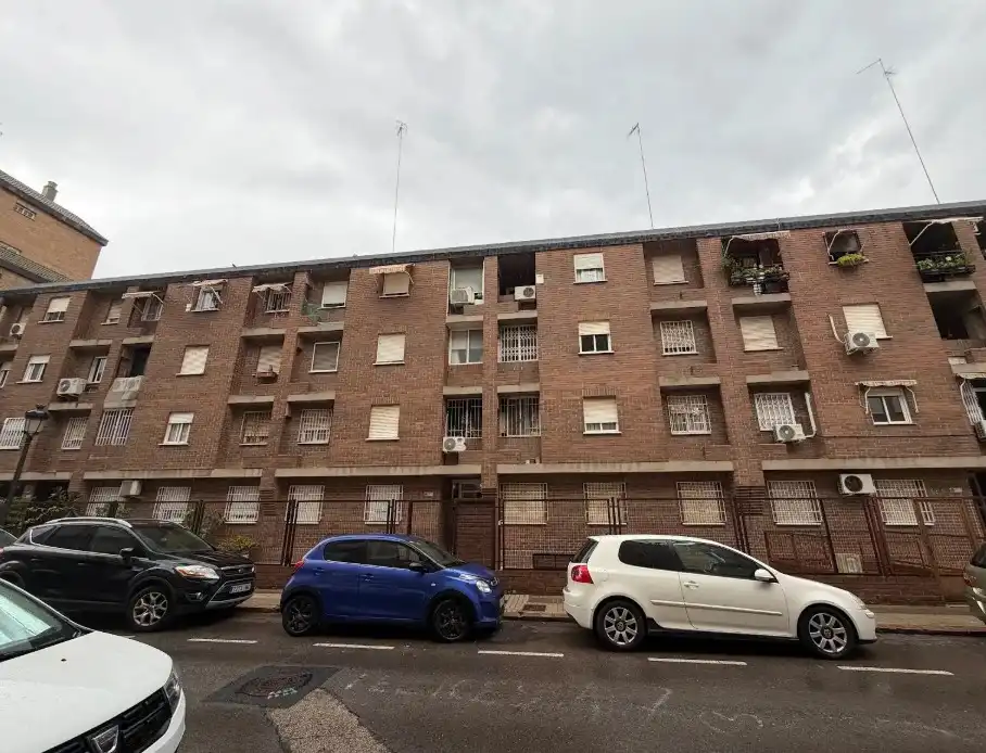 Vista exterior de Pis en venda en Valencia amb Forn i Balcó
