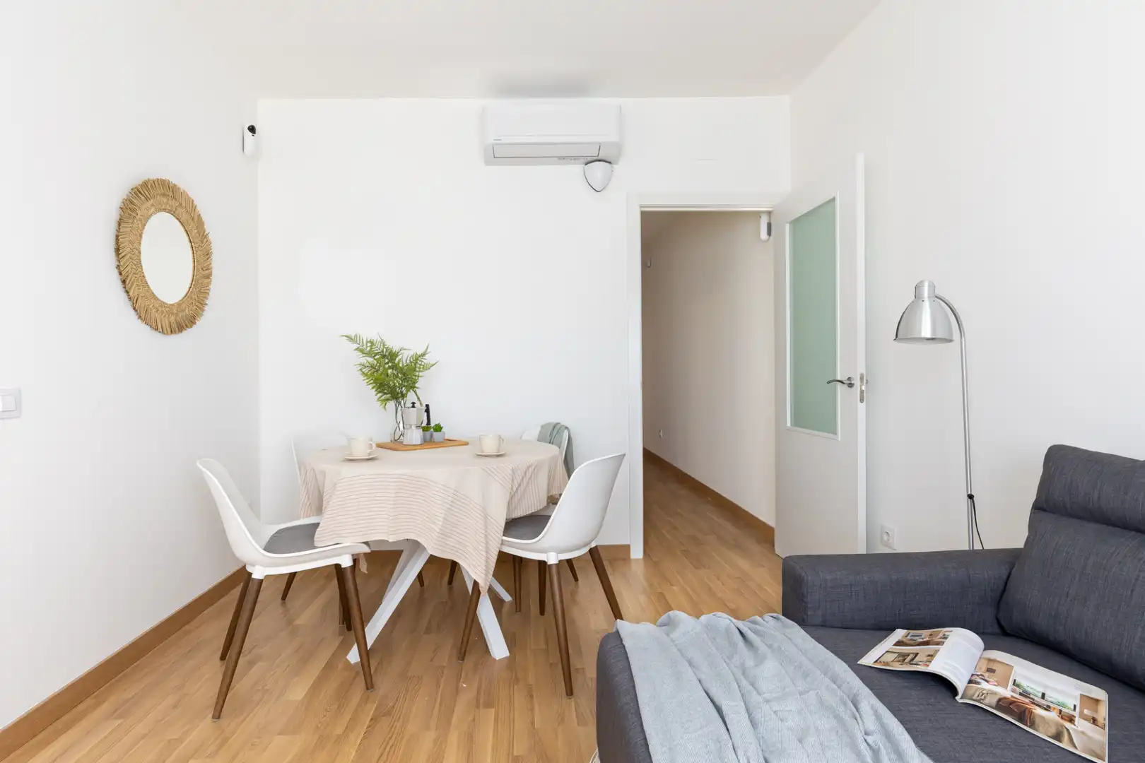 Living room of Flat for rent in Terrassa  with Heating, Parquet flooring and Terrace