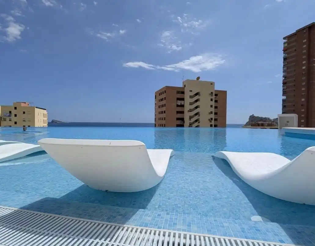 Piso con piscina en venta en Avenida Argentina, imagen 15