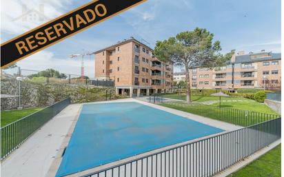 Swimming pool of Flat for sale in Majadahonda  with Air Conditioner, Heating and Terrace