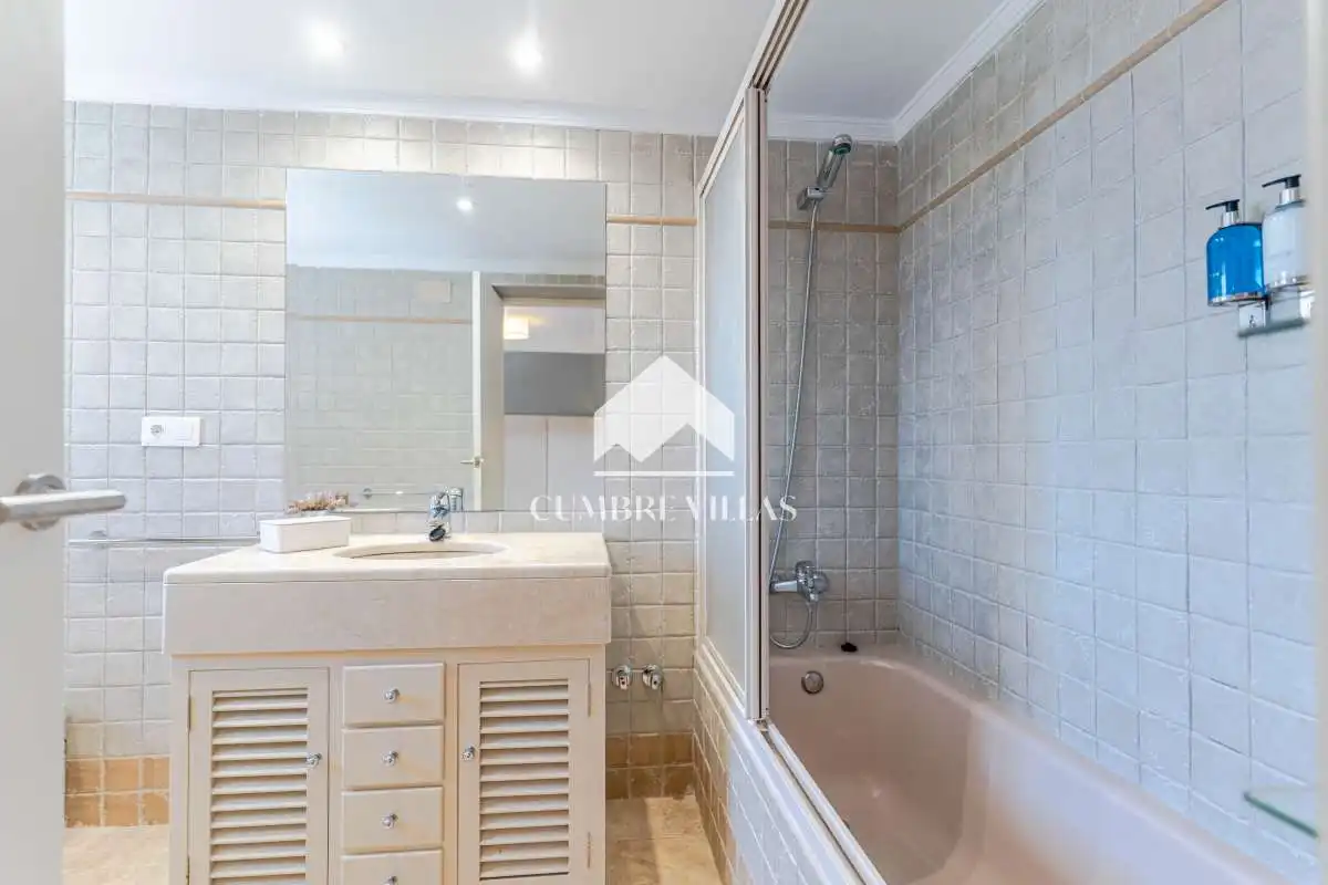 Bathroom of Houses for sale in Gójar  with Heating, Private garden and Terrace