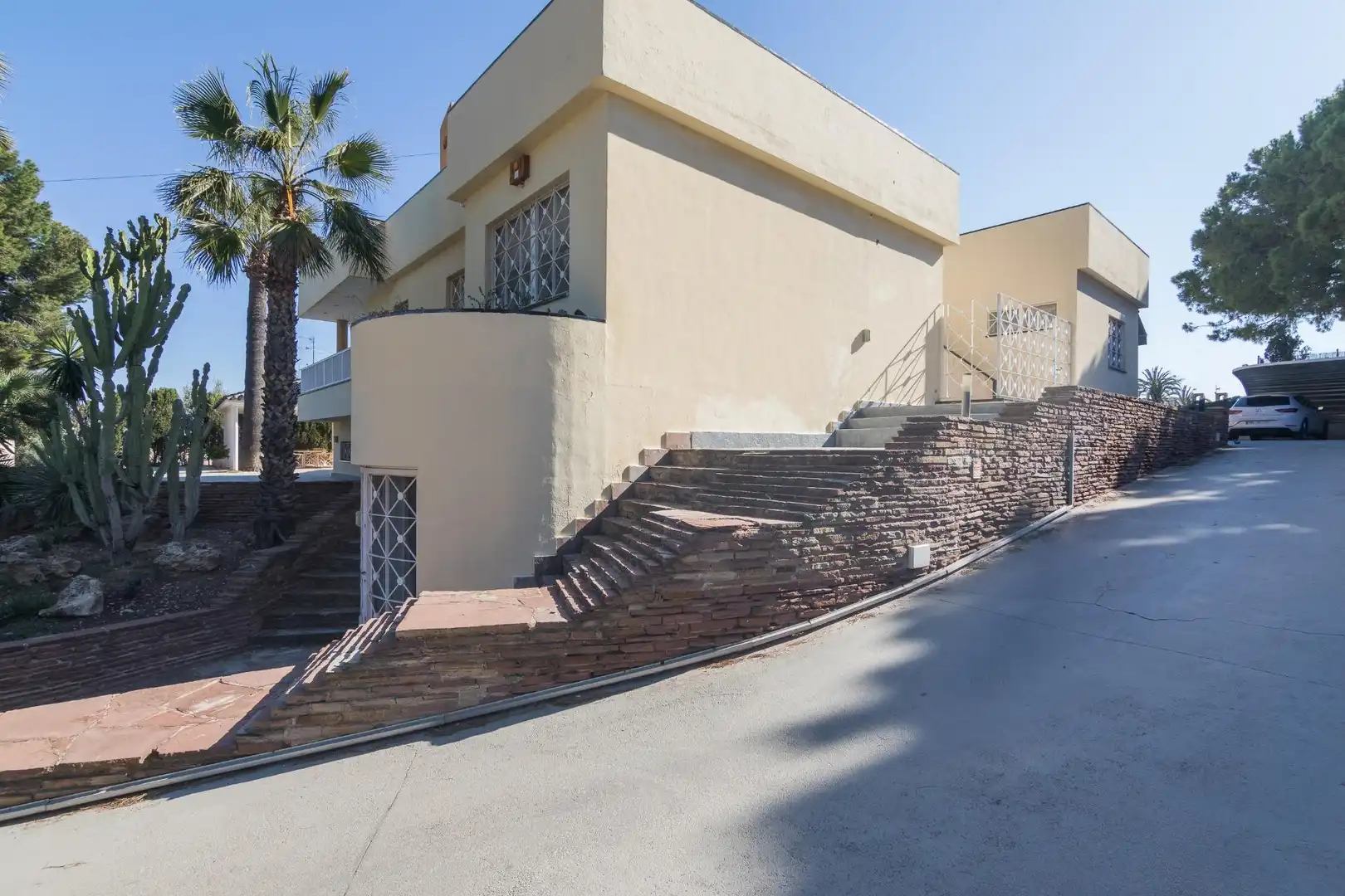 Vista exterior de Casa o chalet en venta en Elche / Elx con Aire acondicionado, Jardín privado y Terraza