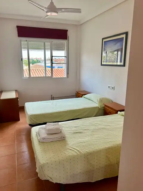 Dormitori de Apartament de lloguer en Vinaròs amb Aire condicionat, Calefacció i Terrassa