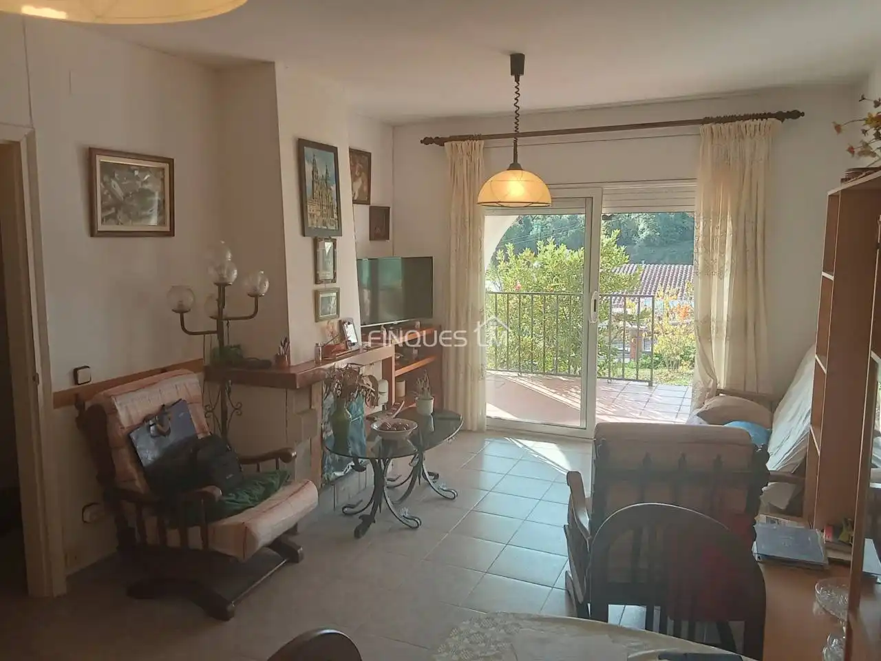 Sala d'estar de Casa o xalet en venda en Tordera amb Calefacció, Jardí privat i Terrassa