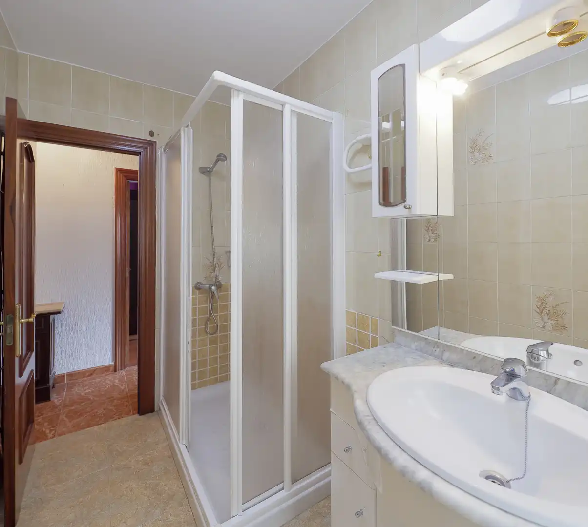 Baño de Piso en venta en Gijón  con Calefacción