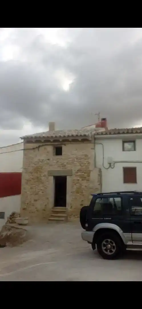 Vista exterior de Casa adosada en venda en Plou