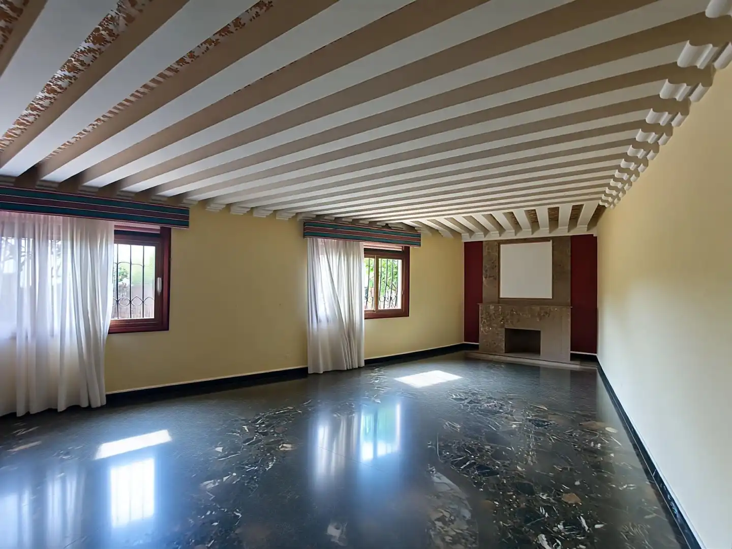 Sala d'estar de Casa o xalet en venda en Las Palmas de Gran Canaria amb Aire condicionat, Jardí privat i Balcó