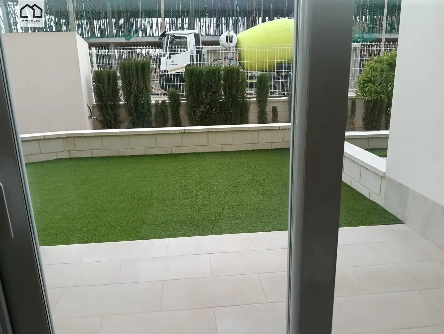 Terrassa de Casa o xalet en venda en Guardamar del Segura amb Aire condicionat, Jardí privat i Terrassa