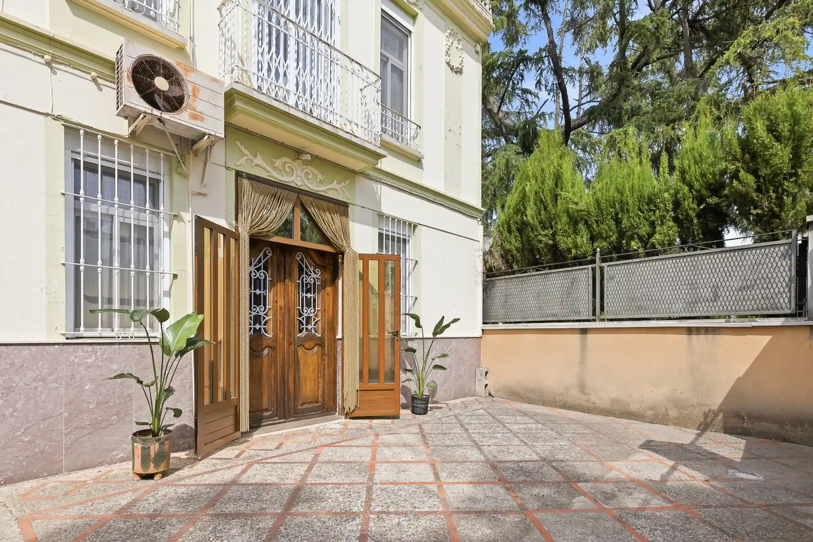 Vista exterior de Casa adosada en venta en Navajas con Aire acondicionado, Calefacción y Jardín privado