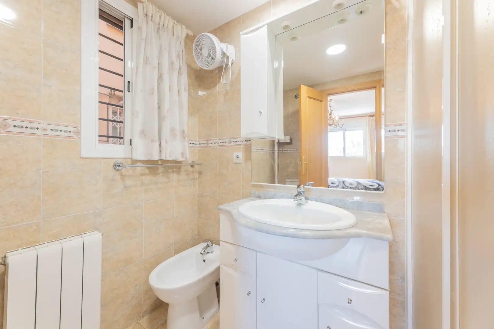 Baño de Piso en venta en Valencia con Aire acondicionado, Trastero y Horno