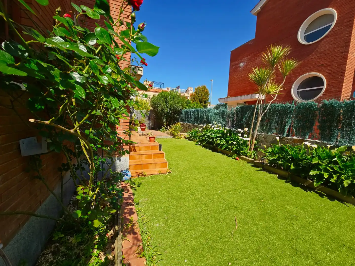 Casa a schiera con terrazza in vendita a Carrer de Farena, imagen 12