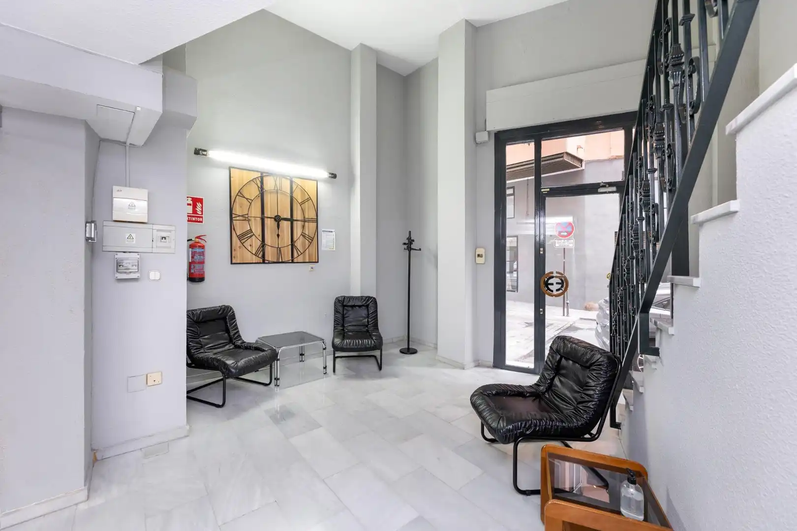 Business premises for sale in Calle Nazaríes 4, imagen 4