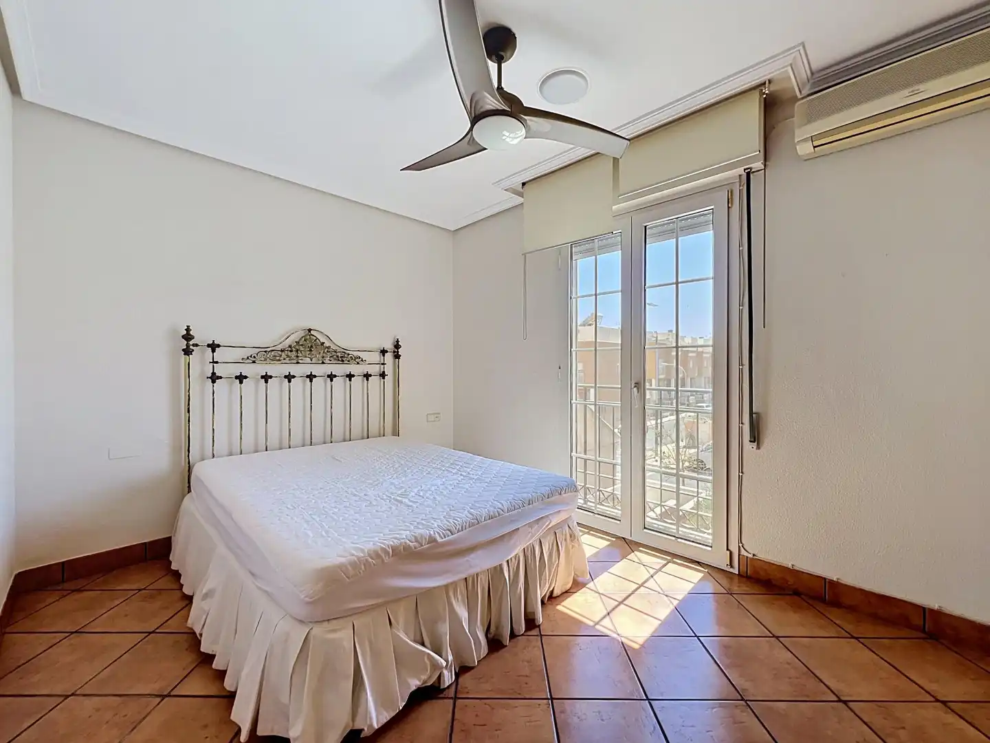 Bedroom of Detached homes for sale in Roquetas de Mar