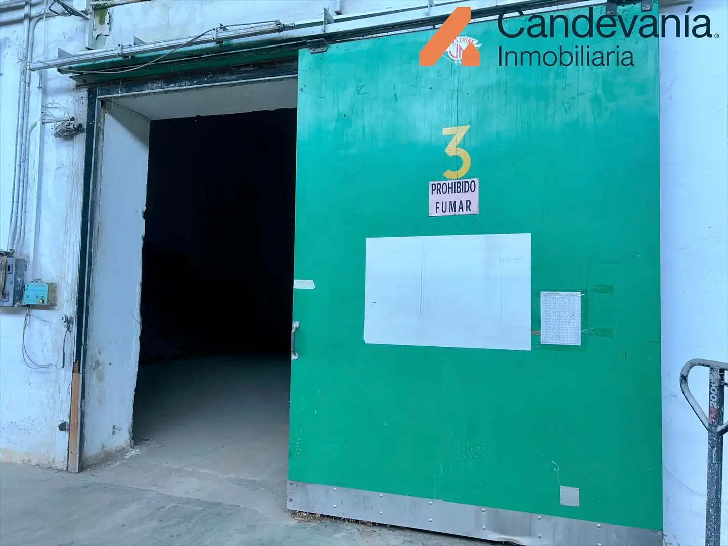 Nave industrial en venta en Zuera