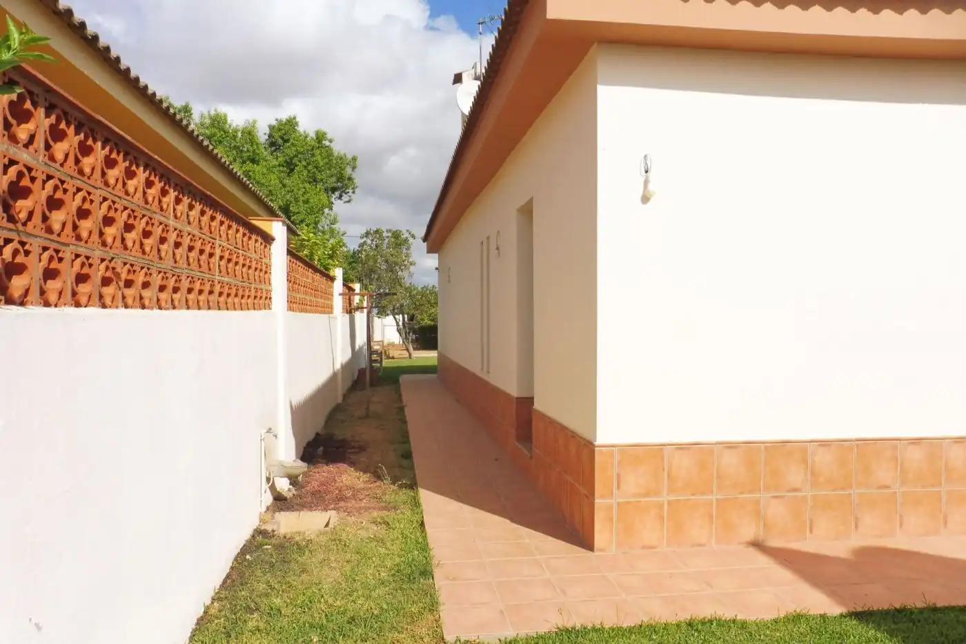 Chalet con jardín en venta en Sanlúcar la Mayor, imagen 49