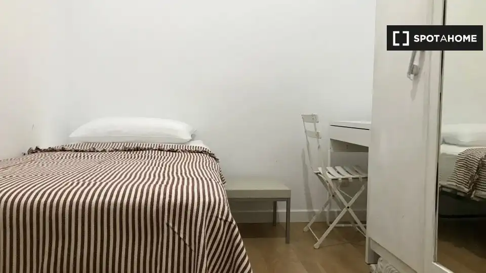 Room in Justicia - Chueca