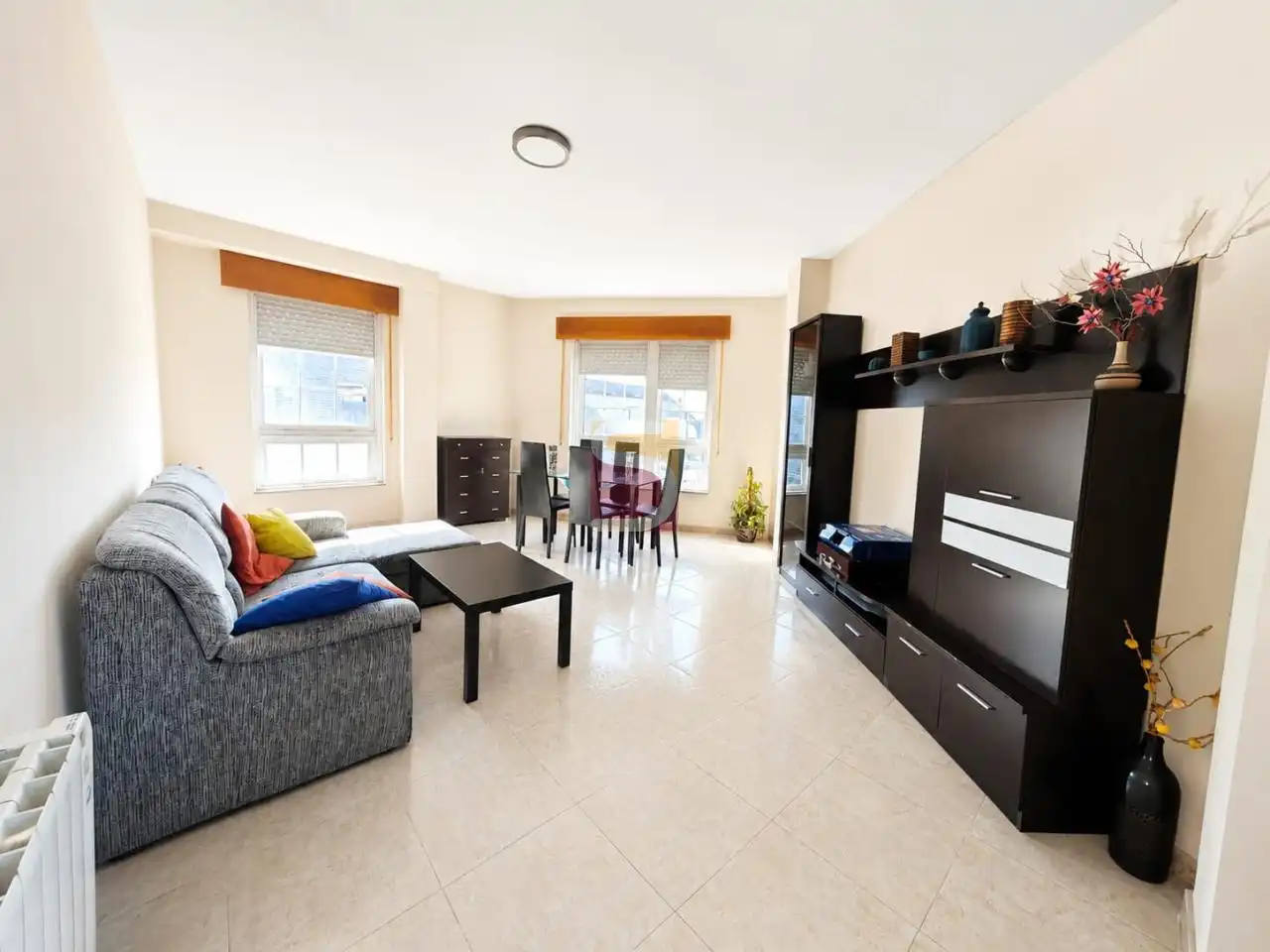 Sala de estar de Piso en venta en O Rosal   con Calefacción, Trastero y Amueblado