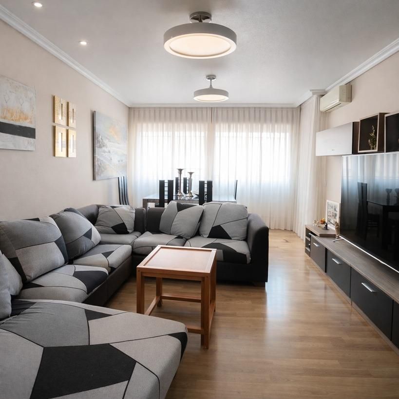 Sala d'estar de Pis en venda en  Murcia Capital amb Aire condicionat, Calefacció i Jardí privat