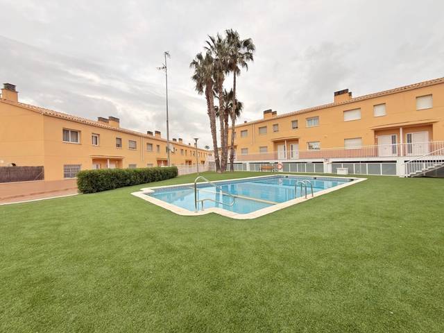 Casa adosada en Venta en Santa Maria - L'Eixample - Sud Sumella