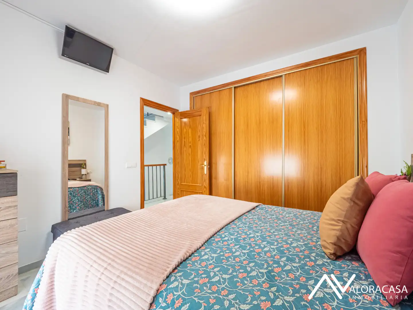Schlafzimmer von Einfamilien-Reihenhaus zum Verkauf in Cártama mit Möbliert