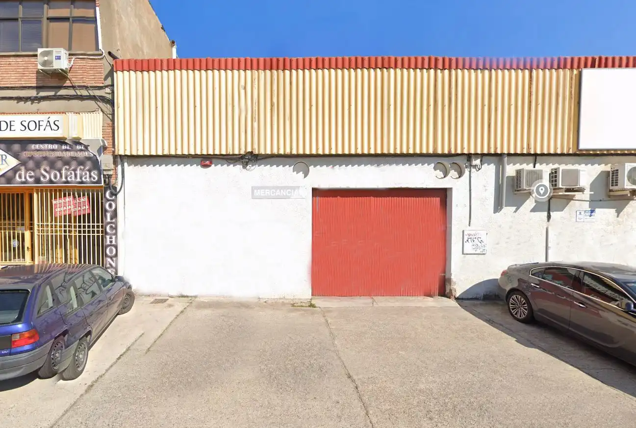 Nave industrial en venta en Calle de la Dalia, 11, Valdefierro