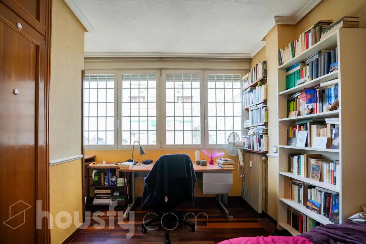 Flat for sale in Calle Santiago Rusiñol, Ciudad Universitaria