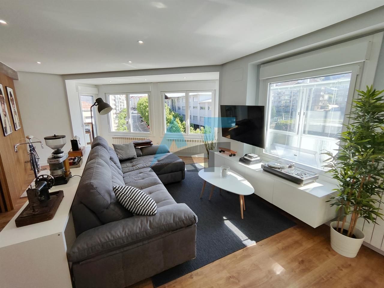 Living room of Flat for sale in Ourense Capital   with Heating, Terrace and Storage room