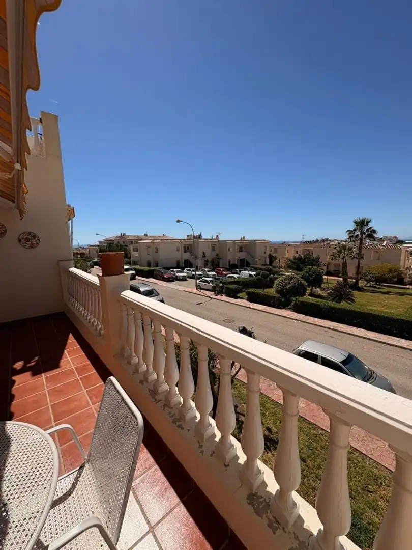 Vista exterior de Apartament de lloguer en Torrox amb Terrassa i Piscina comunitària