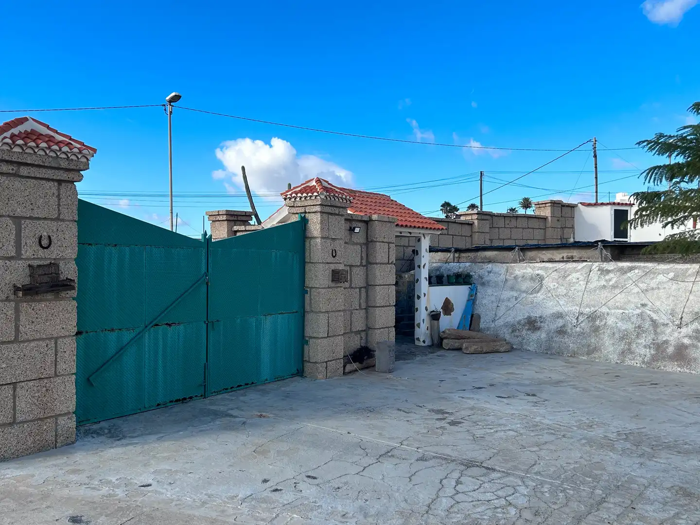 Vista exterior de Casa o xalet en venda en Granadilla de Abona amb Terrassa, Traster i Rentadora