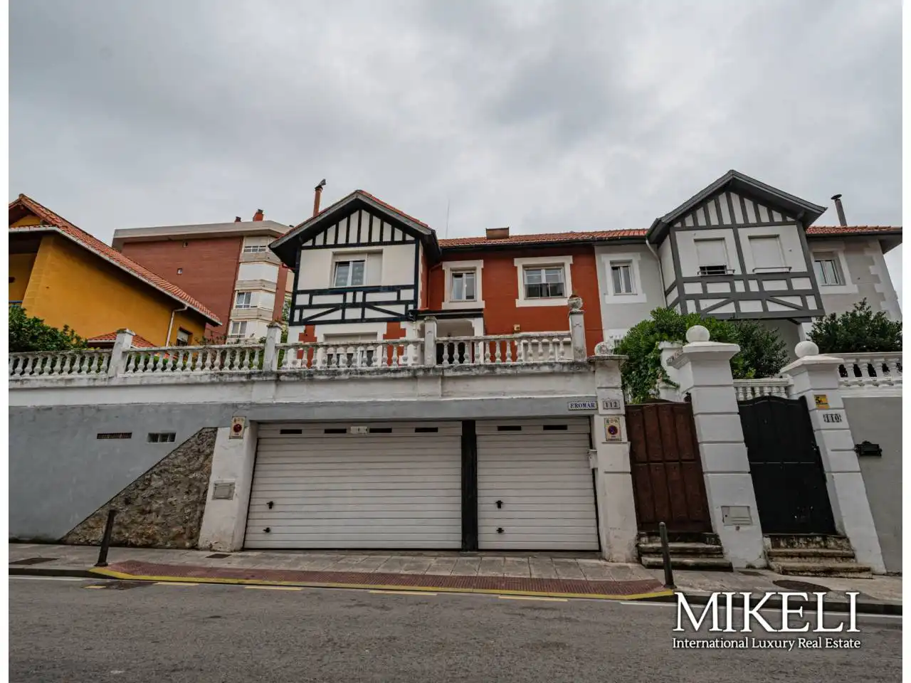 Außenansicht von Haus oder Chalet zum Verkauf in Santander mit Heizung, Privatgarten und Parkett
