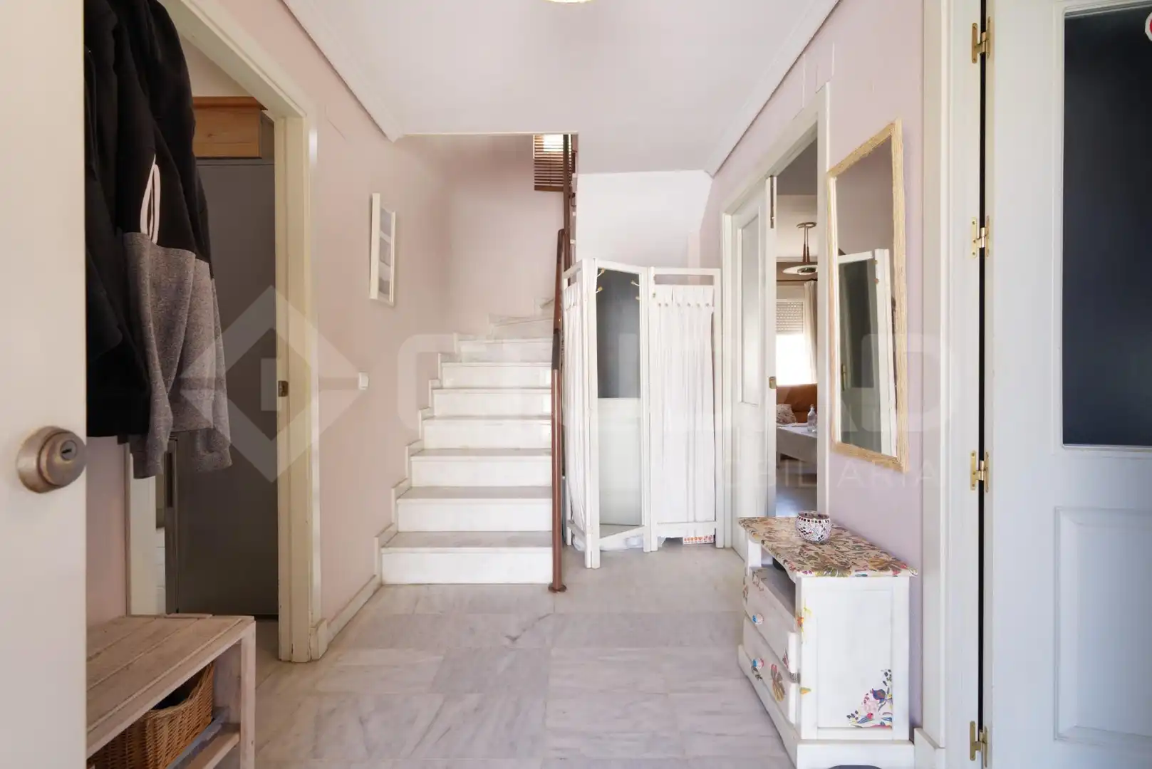 Houses for sale in San Juan de Aznalfarache  with Air Conditioner, Private garden and Community pool