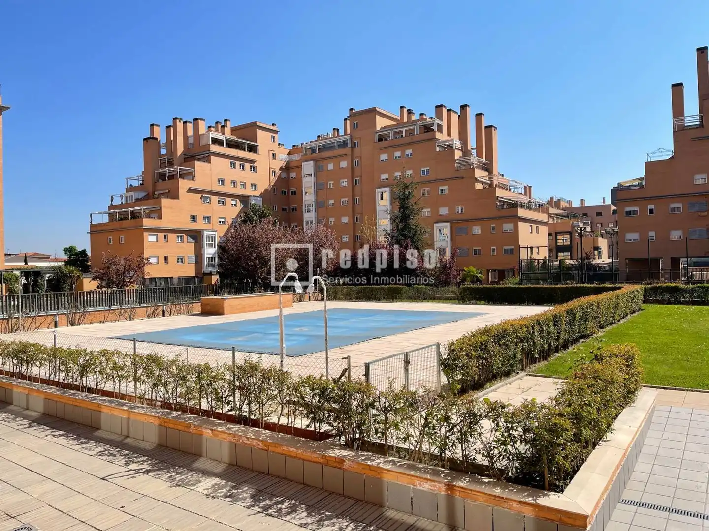 Vista exterior de Pis de lloguer en Madrid amb Aire condicionat, Calefacció i Jardí privat