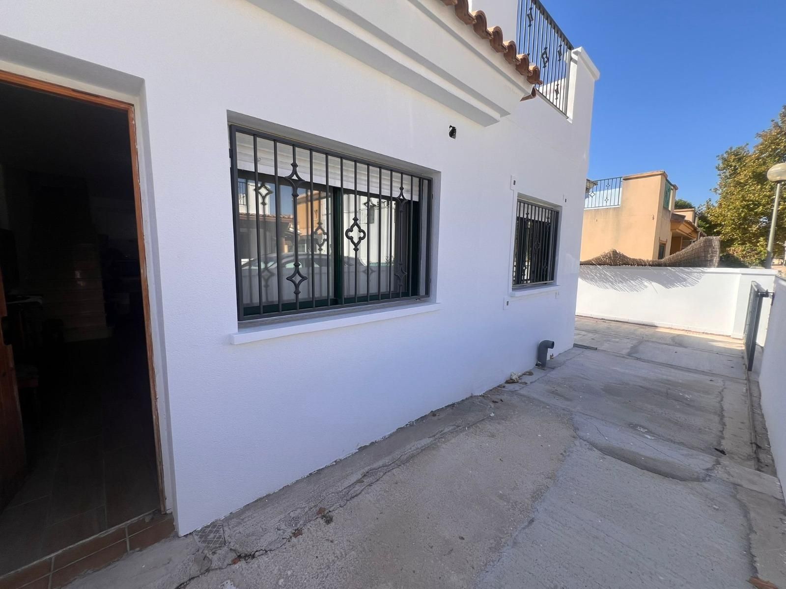Exterior view of Single-family semi-detached for sale in Almoradí  with Air Conditioner, Terrace and Balcony