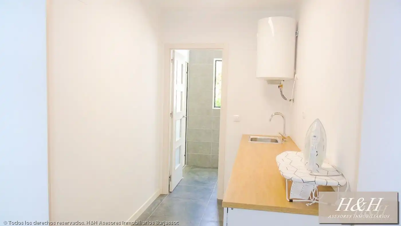 Piso para compartir en Burjassot con Aire acondicionado, Amueblado y Balcón