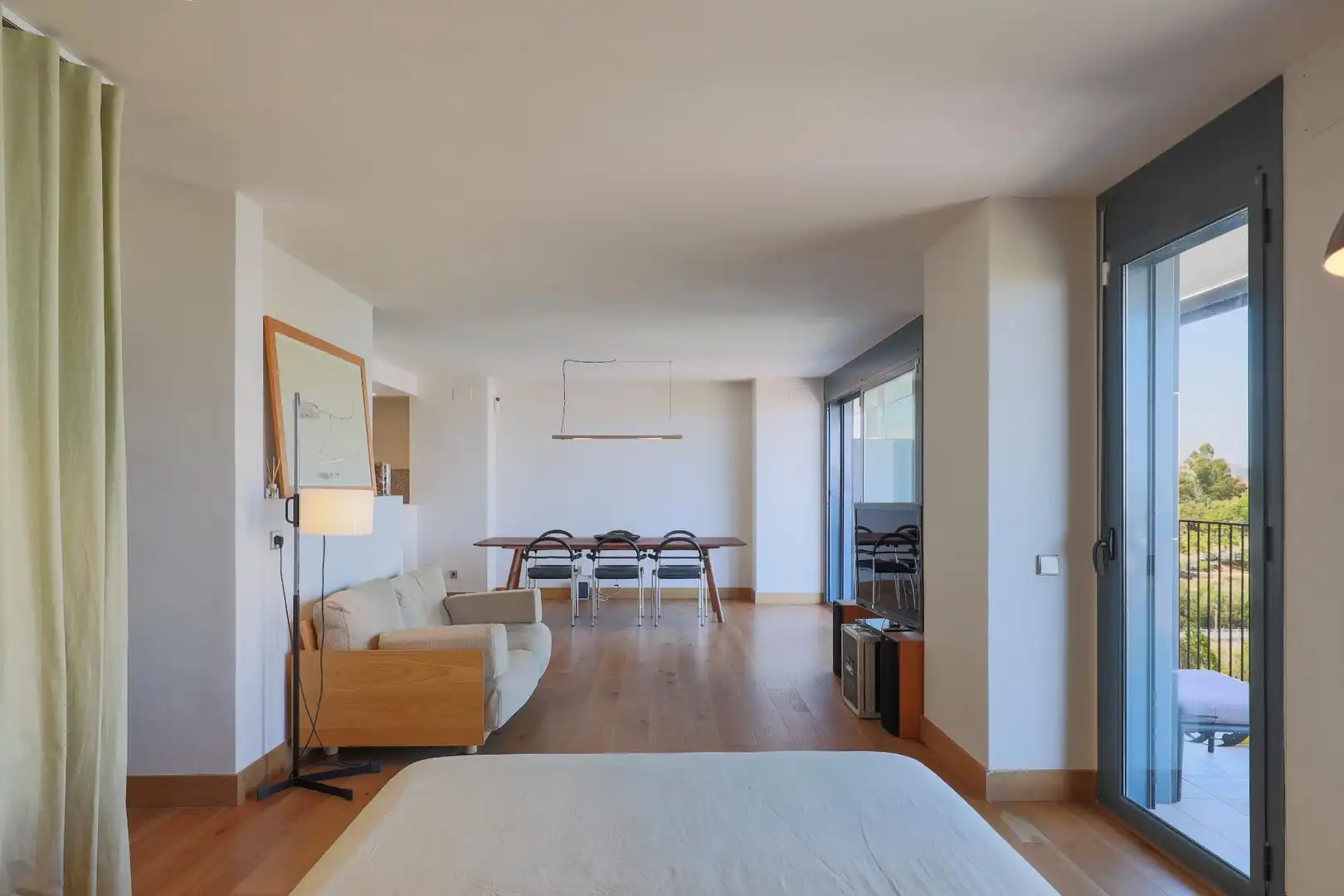 Sala de estar de Piso de alquiler en L'Hospitalet de Llobregat con Aire acondicionado, Calefacción y Parquet