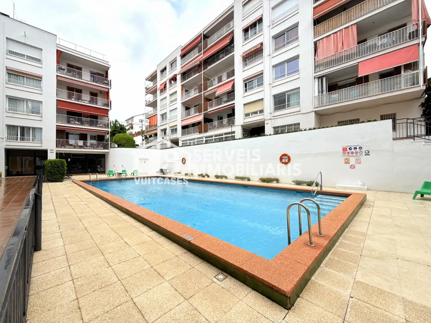 Vista exterior de Piso en venta en Arenys de Mar con Calefacción, Terraza y Piscina
