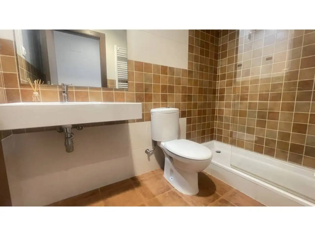 Bany de Apartament en venda en Terrassa amb Calefacció