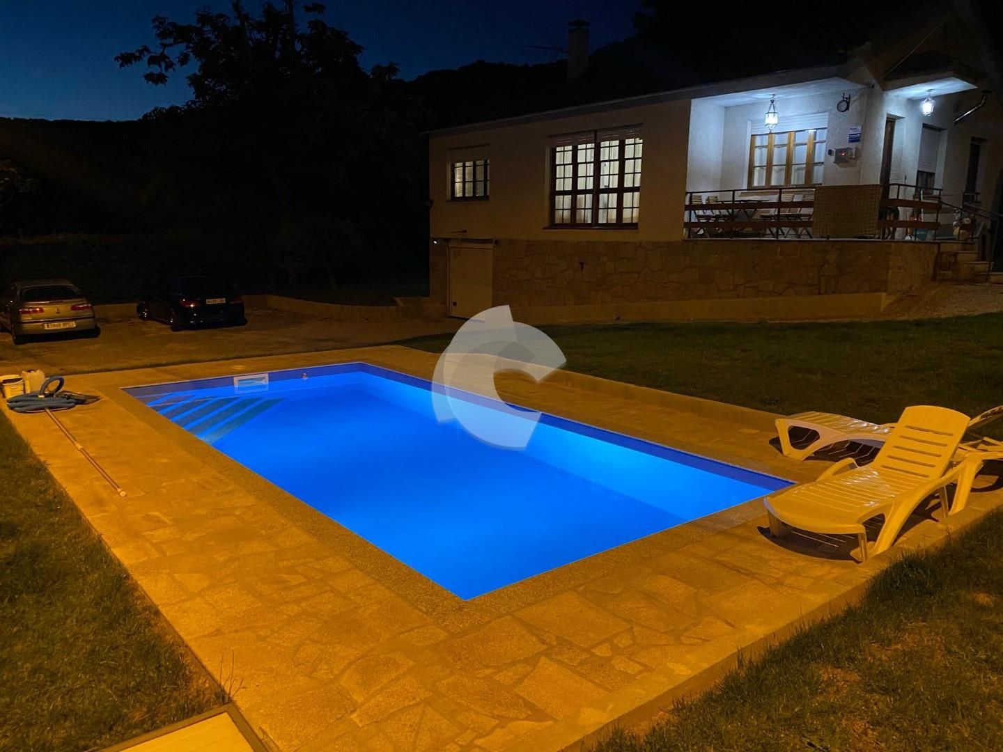 Piscina de Casa o chalet en venta en Esgos con Jardín privado