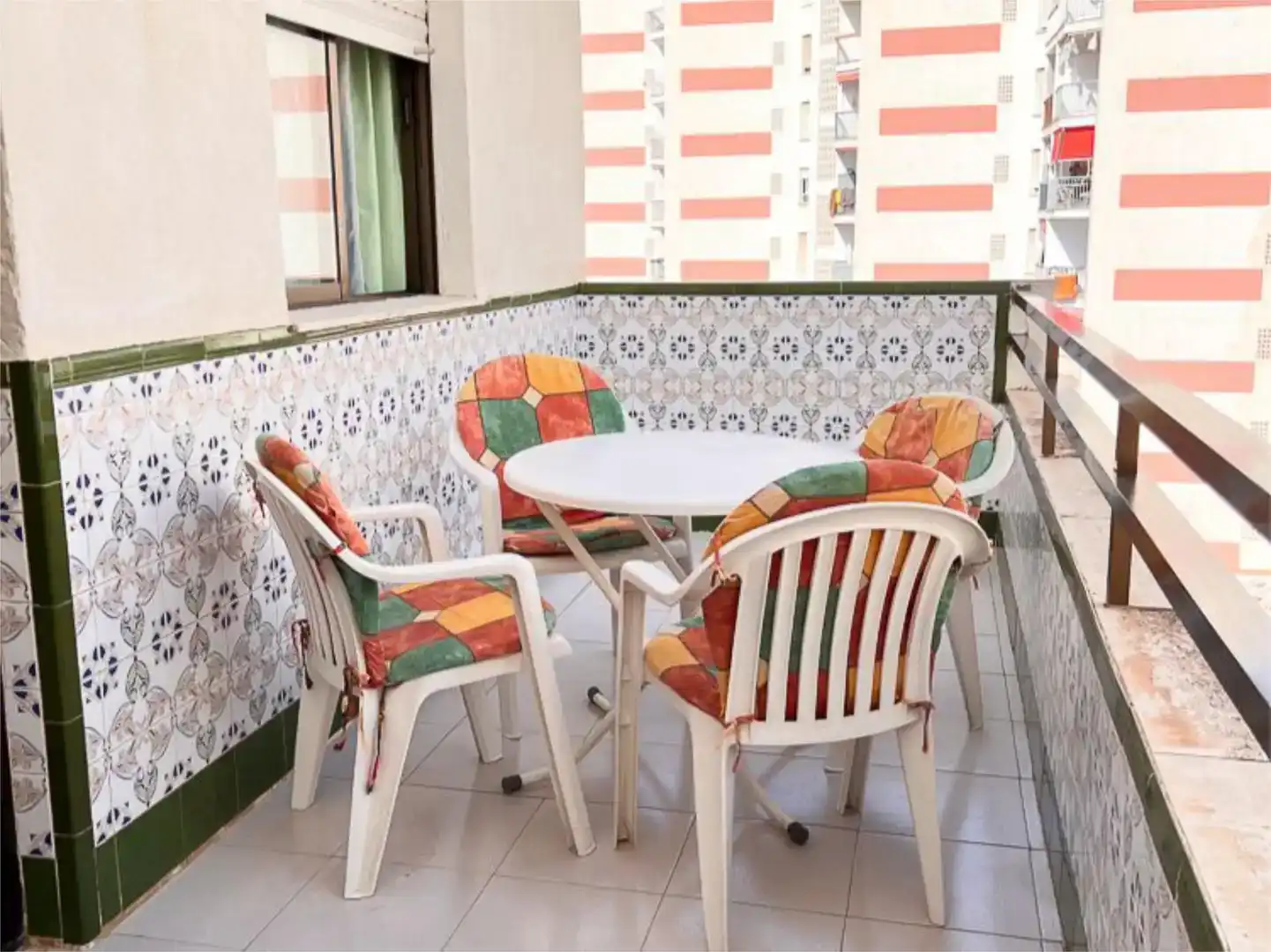 Terrasse von Wohnungen zur Miete in Salobreña mit Schwimmbad und Balkon