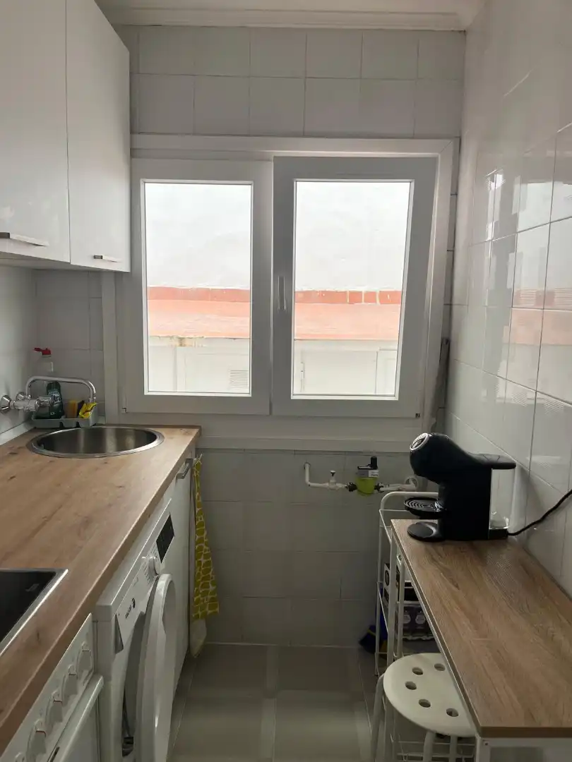 Kitchen of Flat for rent in Zaragoza  with Heating, Furnished and Oven