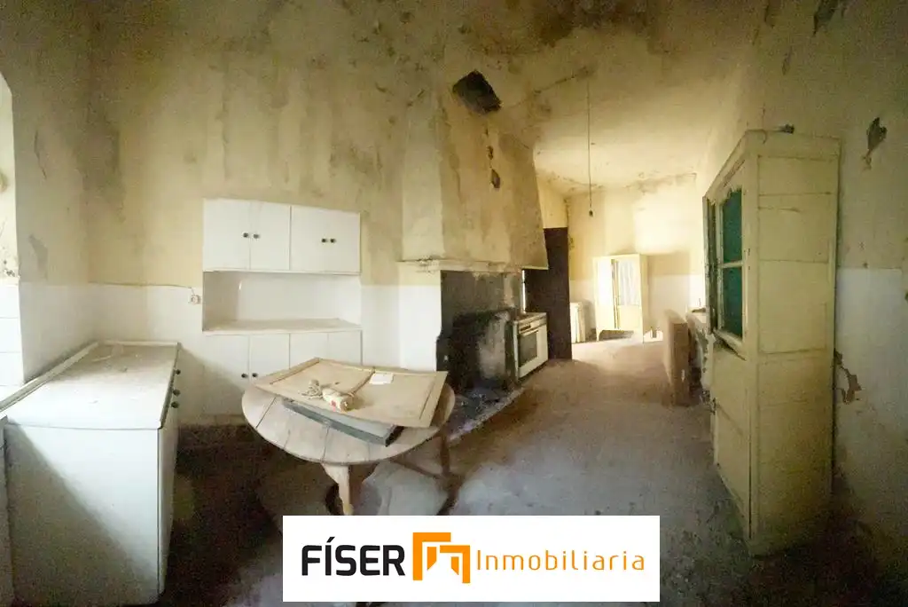 Cocina de Casa o chalet en venta en Medina de las Torres con Jardín privado