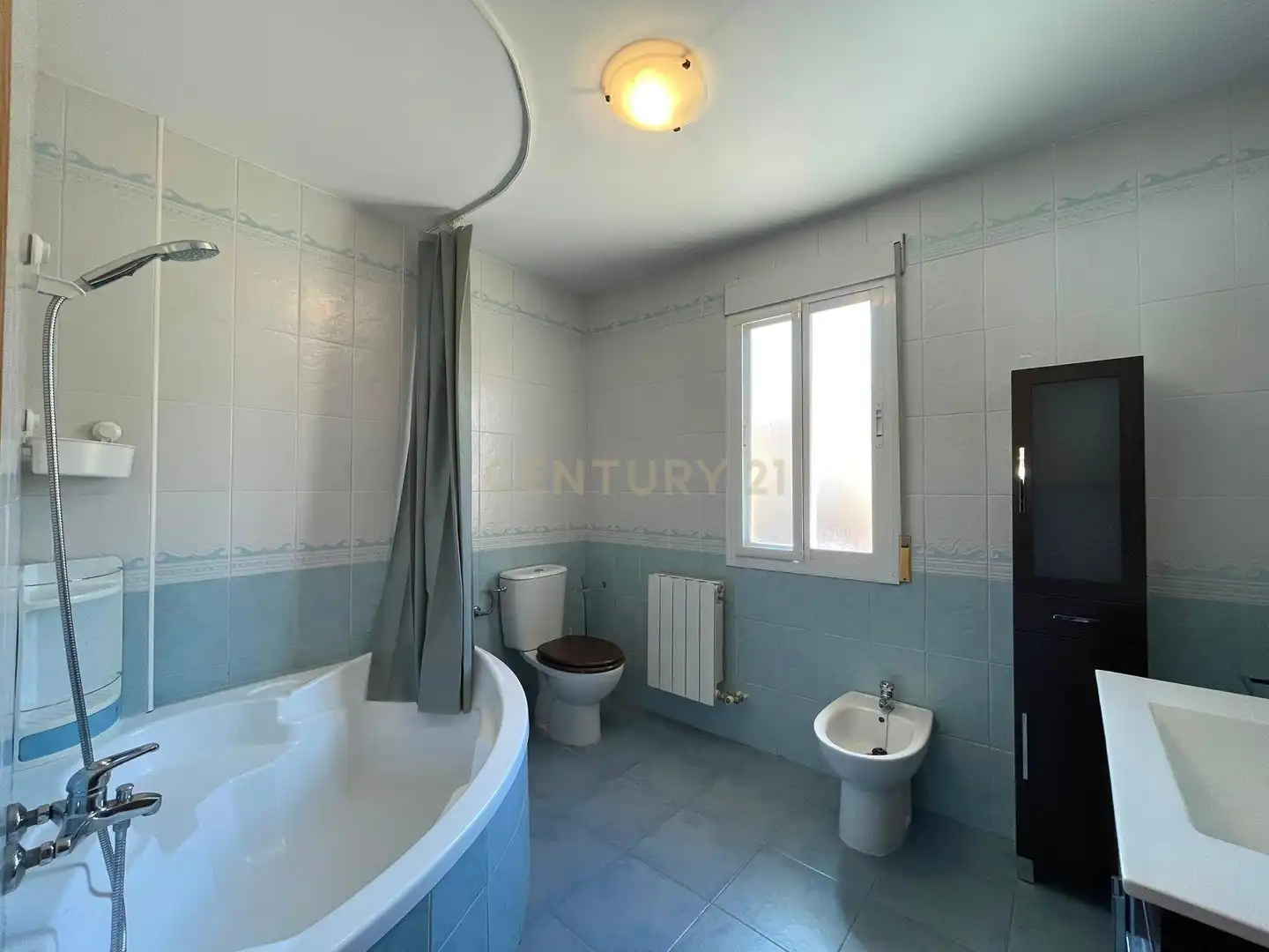 Bathroom of Houses for rent in Armilla  with Air Conditioner and Washing machine