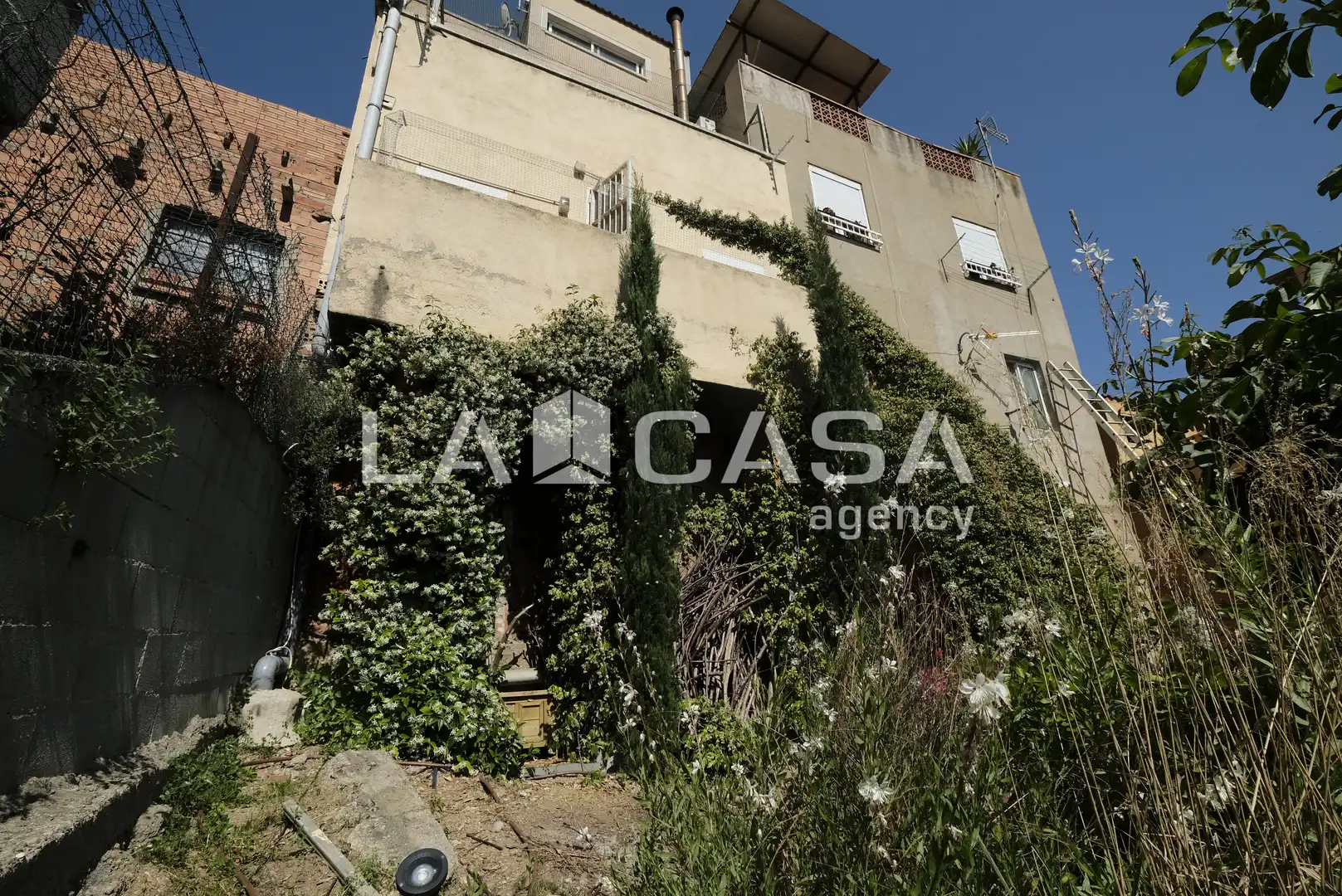Vista exterior de Casa o chalet en venta en Barcelona con Terraza y Trastero