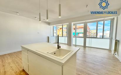 Exterior view of Flat for sale in  Granada Capital