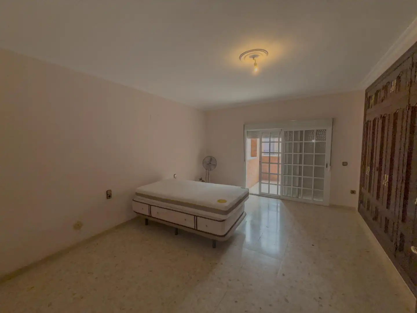 Dormitori de Casa o xalet en venda en Dos Hermanas